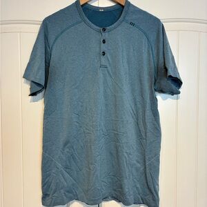 lululemon athletica Men's Slate Blue Henley  Shirt Size L